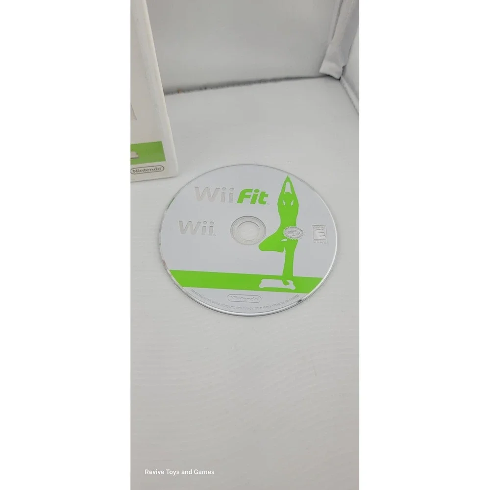 Wii Fit (Nintendo Wii, 2008) Game and Case Tested and Working Great Condition‎